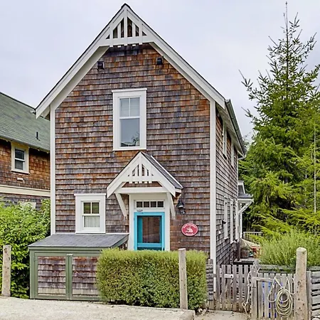 Wave Chasers Refuge By Seabrook Hospitality
